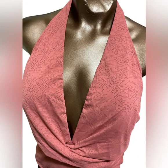 Textured Twist Swimsuit - Picture 8 of 12